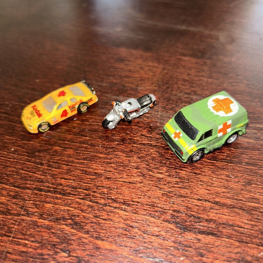 MICRO MACHINES HONDA CD750‎ MOTORCYCLE, Medic Van, Racecar 1987 GALOOB D3